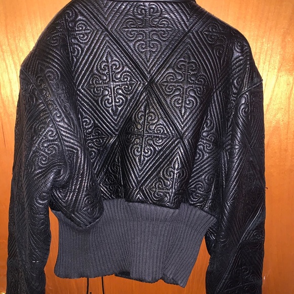 Leather jacket - Picture 4 of 8